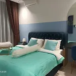Legasi Kampung Baru Guest House By Rumahrehat 1908Sqft Huge Balcony For Bbq Twin Tower View