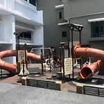 Legasi Kampung Baru Guest House By Rumahrehat 1908Sqft Huge Balcony For Bbq Twin Tower View