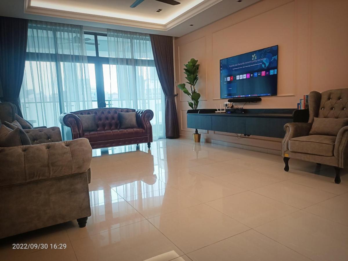 Legasi Kampung Baru By Rumahrehat 1908sqft Huge Balcony For Bbq Twin Tower View *